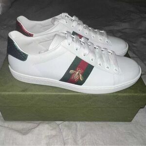 Gucci White Sneakers with Red and Green Stripes